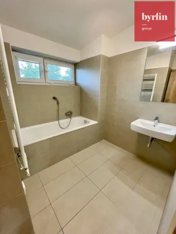 Pronájem bytu 2+kk, Opava, Ovocná, 64 m2