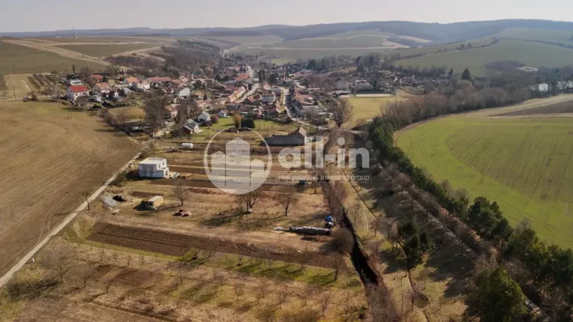 Prodej pozemku pro bydlení, Mouřínov, 1105 m2