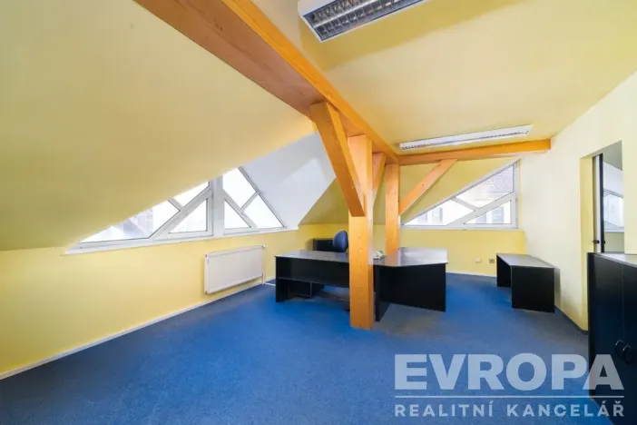 Prodej komerční nemovitosti, Vrchlabí, Pražská, 1523 m2