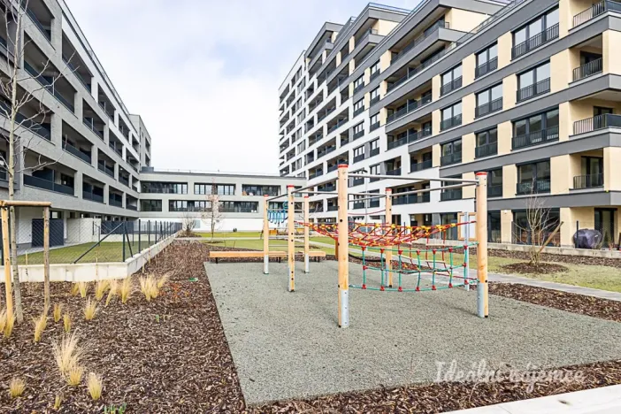 Pronájem bytu 2+kk, Praha - Hloubětín, Poděbradská, 55 m2