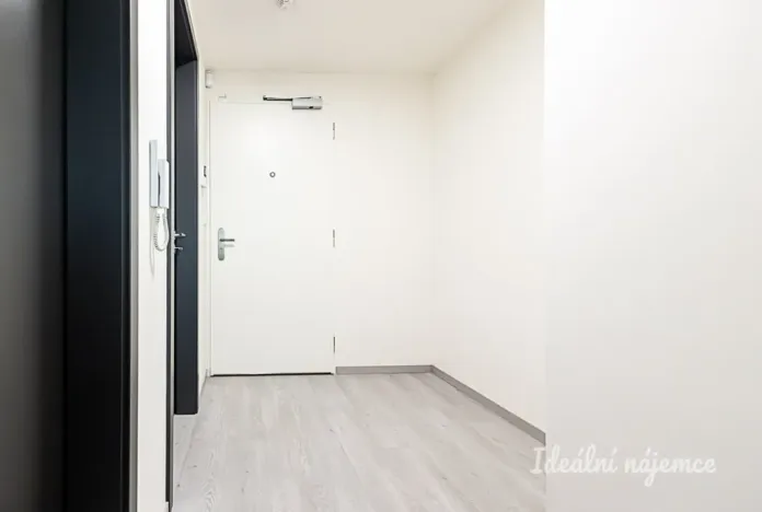 Pronájem bytu 2+kk, Praha - Hloubětín, Poděbradská, 55 m2