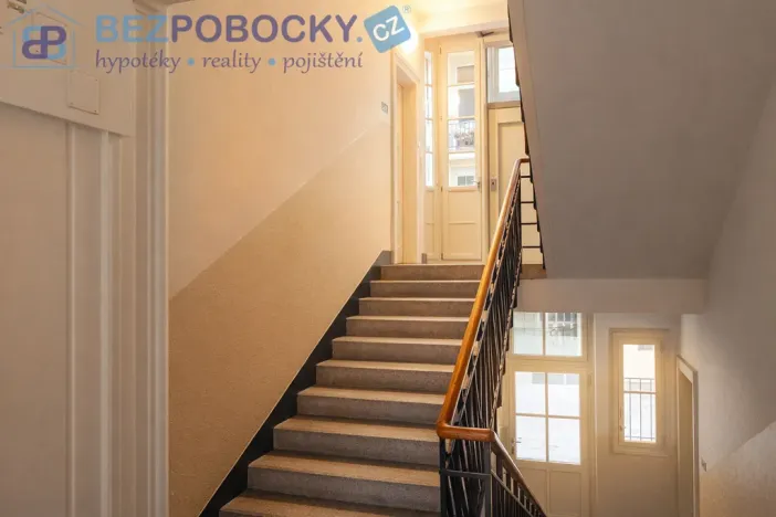 Prodej bytu 2+1, Praha, Tusarova, 67 m2