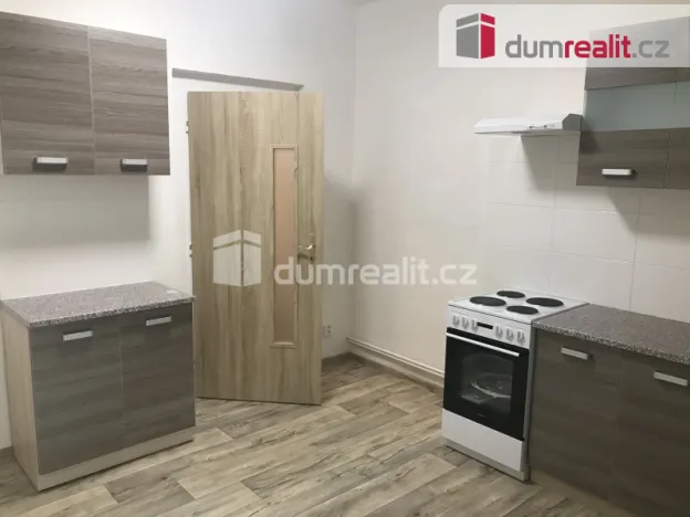 Pronájem bytu 1+kk, Praha - Černý Most, Generála Janouška, 17 m2