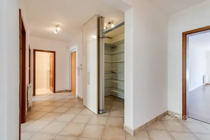 Pronájem bytu 4+kk, Praha - Břevnov, Šlikova, 120 m2