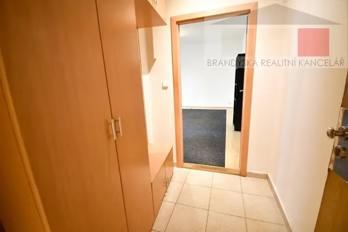 Pronájem bytu 1+kk, Praha - Vysočany, Na břehu, 37 m2