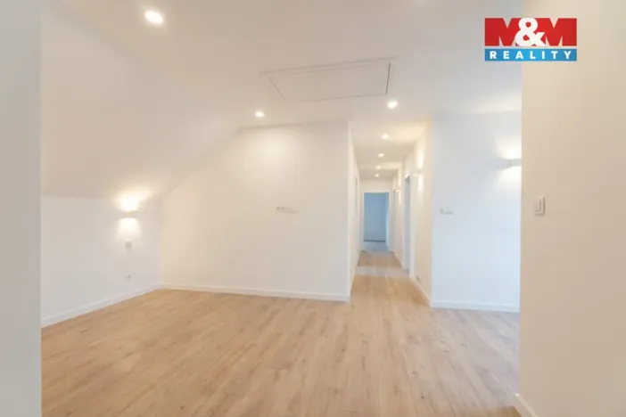 Prodej rodinného domu, Mrač, 259 m2