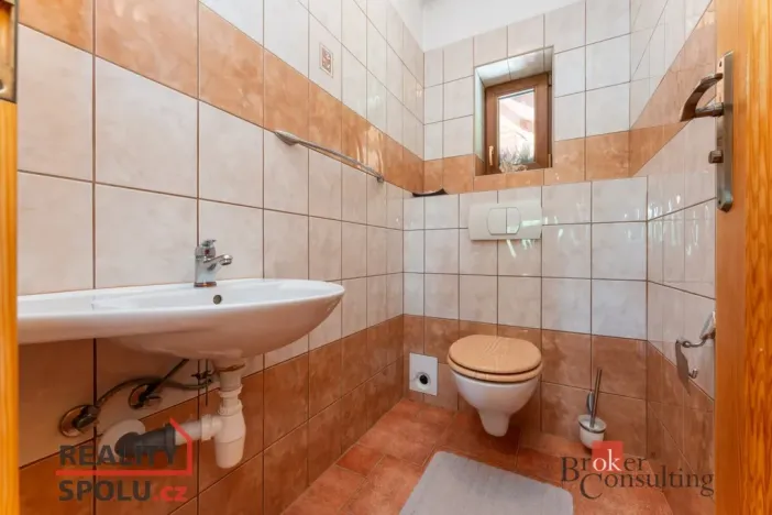 Prodej rodinného domu, Malonty - Jaroměř, 200 m2