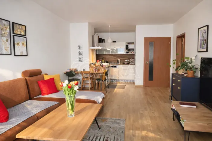 Pronájem bytu 2+kk, Praha - Vysočany, Pod Harfou, 52 m2