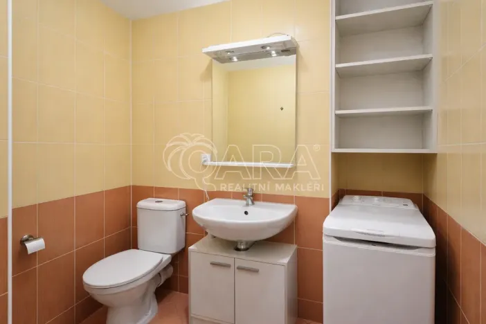 Pronájem bytu 2+kk, Praha - Vysočany, Pod Harfou, 52 m2