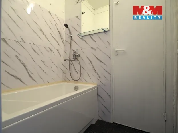 Pronájem bytu 1+1, Ostrava - Svinov, Evžena Rošického, 35 m2