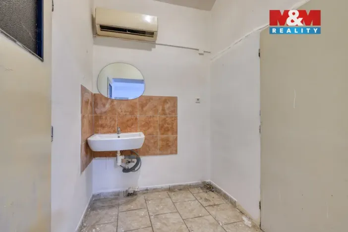 Prodej rodinného domu, Hradec, 323 m2