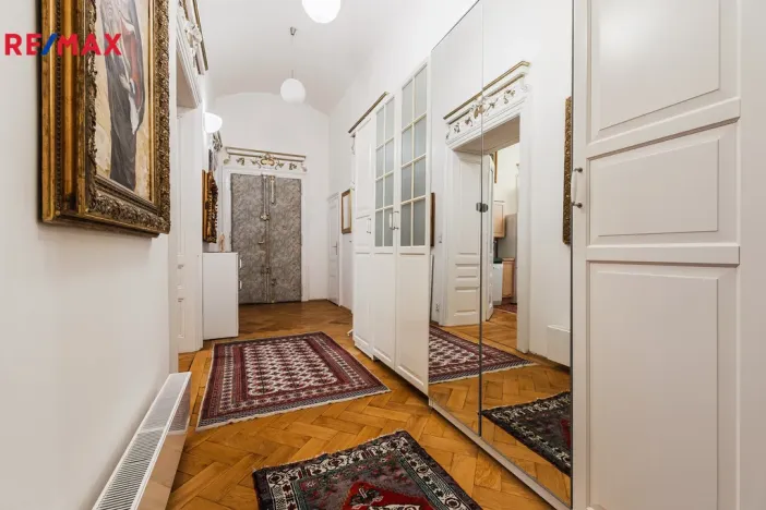 Pronájem kanceláře, Praha - Nové Město, Na Zderaze, 180 m2