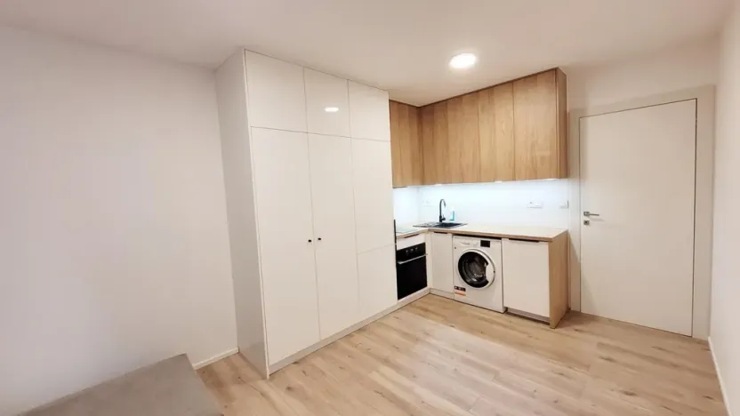 Pronájem bytu 1+kk, Praha - Strašnice, Strančická, 22 m2