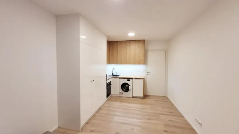 Pronájem bytu 1+kk, Praha - Strašnice, Strančická, 22 m2