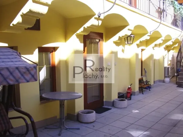 Pronájem bytu 3+kk, Znojmo, Obroková, 65 m2