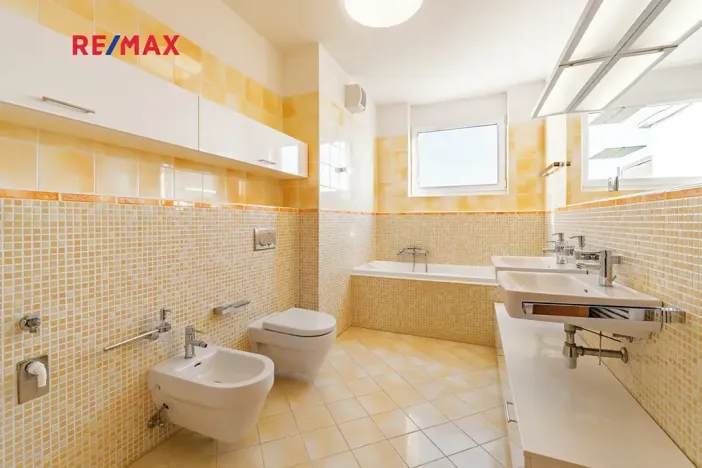 Pronájem bytu 4+kk, Praha - Smíchov, Smrčinská, 116 m2