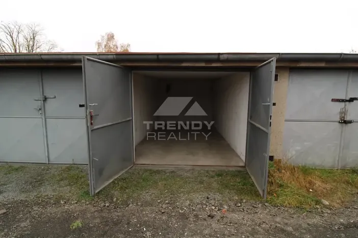 Pronájem garáže, Plzeň, Na Cihlářce, 15 m2