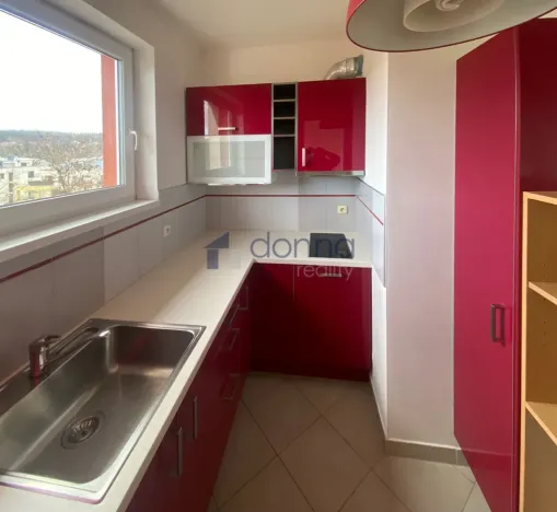 Pronájem bytu 1+kk, Praha, Nademlejnská, 35 m2