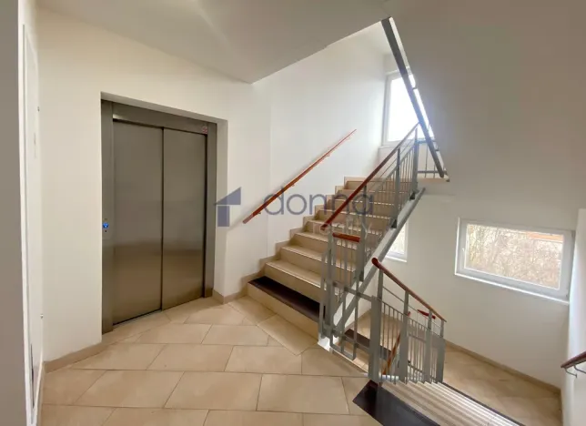 Pronájem bytu 1+1, Praha, Nademlejnská, 35 m2