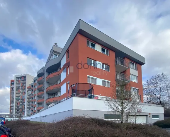 Pronájem bytu 1+1, Praha, Nademlejnská, 35 m2