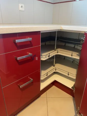 Pronájem bytu 1+1, Praha, Nademlejnská, 35 m2