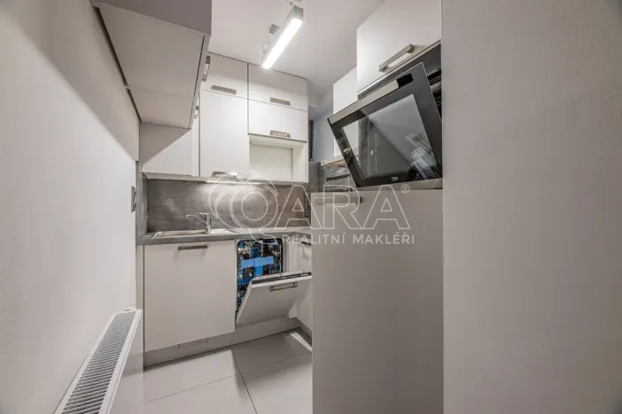 Pronájem bytu 1+kk, Praha, Květnická, 38 m2