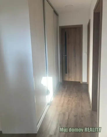 Pronájem bytu 3+kk, Praha - Holešovice, U Uranie, 70 m2