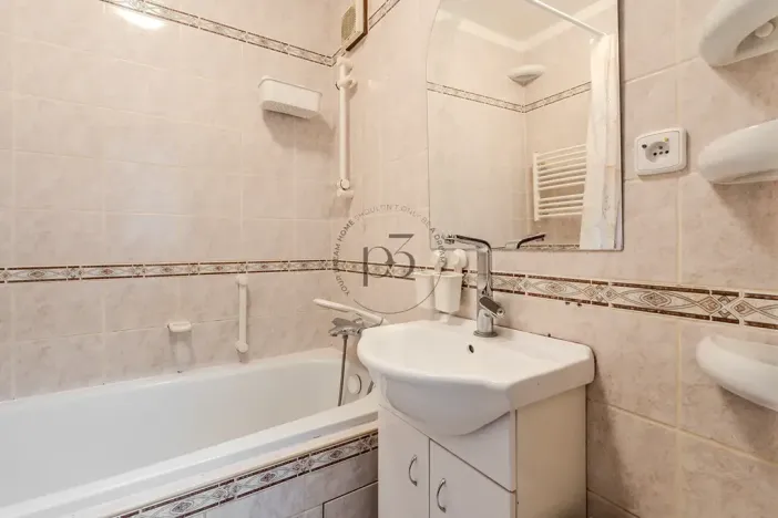 Prodej bytu 3+1, Praha - Troja, Mazurská, 67 m2