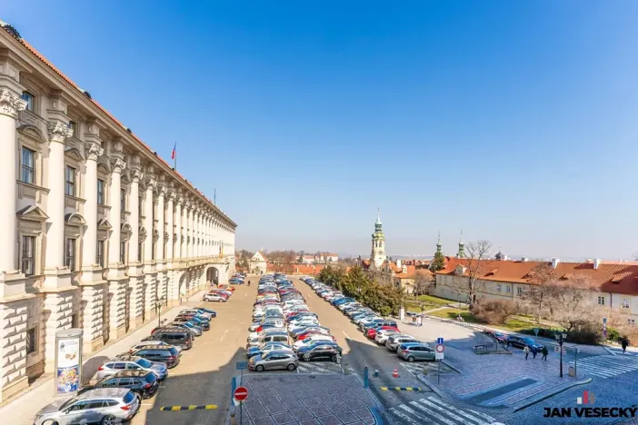 Pronájem kanceláře, Praha - Hradčany, Loretánské náměstí, 36 m2