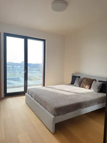 Pronájem bytu 2+kk, Praha, V třešňovce, 50 m2