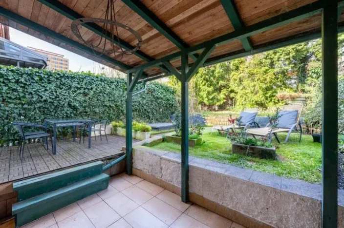 Prodej rodinného domu, Praha - Kobylisy, Sedlecká, 200 m2