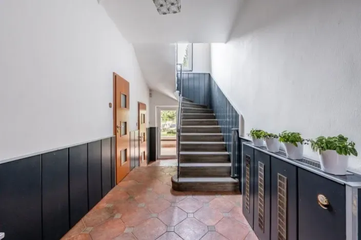 Prodej rodinného domu, Praha - Kobylisy, Sedlecká, 200 m2