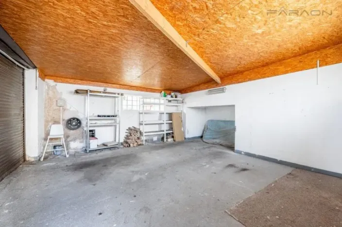 Prodej rodinného domu, Praha - Kobylisy, Sedlecká, 200 m2