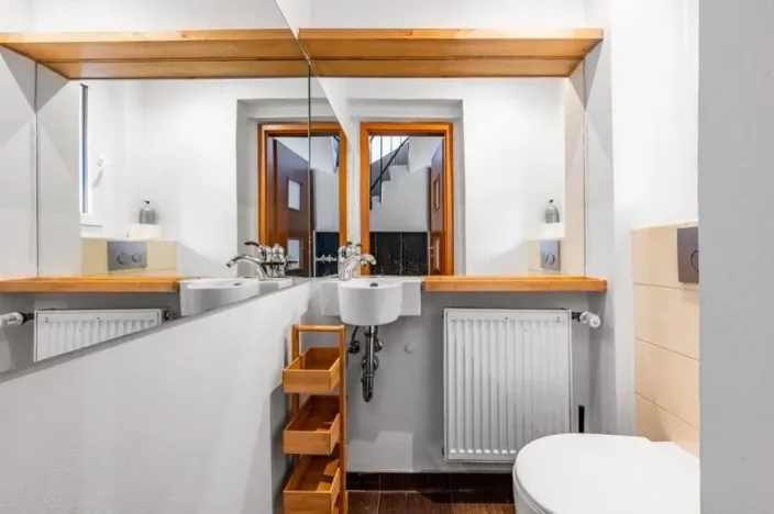 Prodej rodinného domu, Praha - Kobylisy, Sedlecká, 200 m2