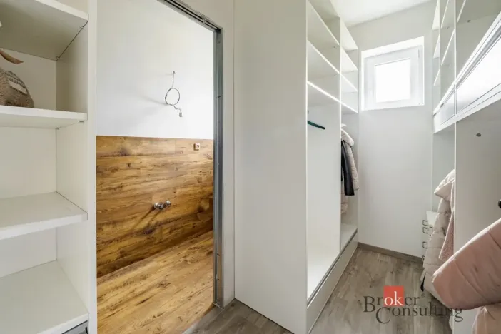 Prodej rodinného domu, Nová Ves, 351 m2