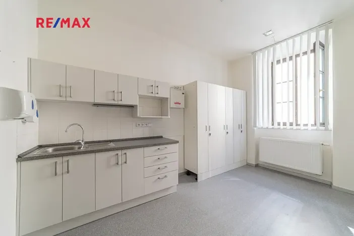 Prodej obchodního prostoru, Králíky, 5. května, 519 m2