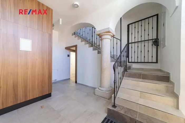 Prodej obchodního prostoru, Králíky, 5. května, 519 m2