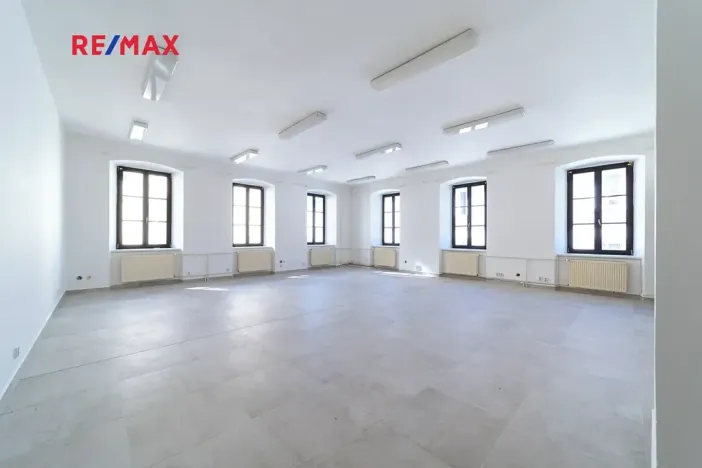 Prodej obchodního prostoru, Králíky, 5. května, 519 m2