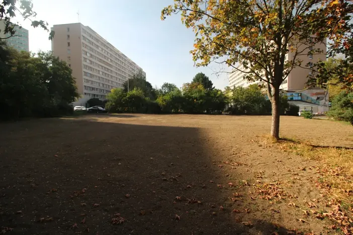 Prodej komerčního pozemku, Praha - Krč, Tajovského, 2300 m2