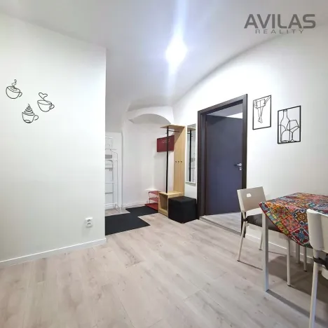 Pronájem bytu 2+kk, Benešov, Masarykovo náměstí, 44 m2