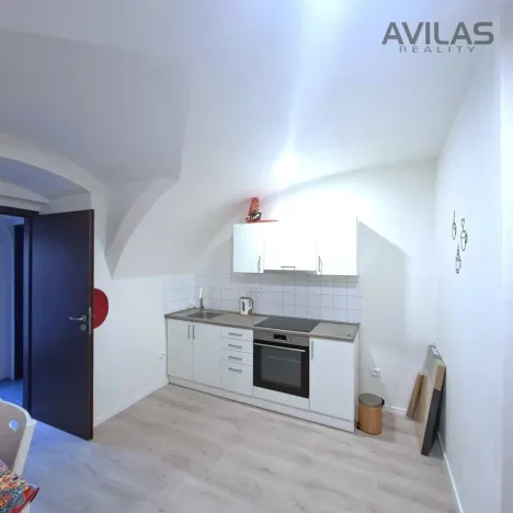 Pronájem bytu 2+kk, Benešov, Masarykovo náměstí, 44 m2