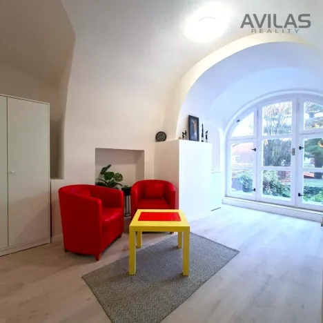 Pronájem bytu 2+kk, Benešov, Masarykovo náměstí, 44 m2