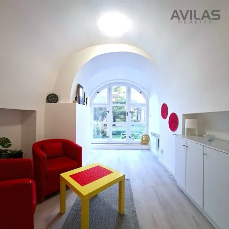 Pronájem bytu 2+kk, Benešov, Masarykovo náměstí, 44 m2