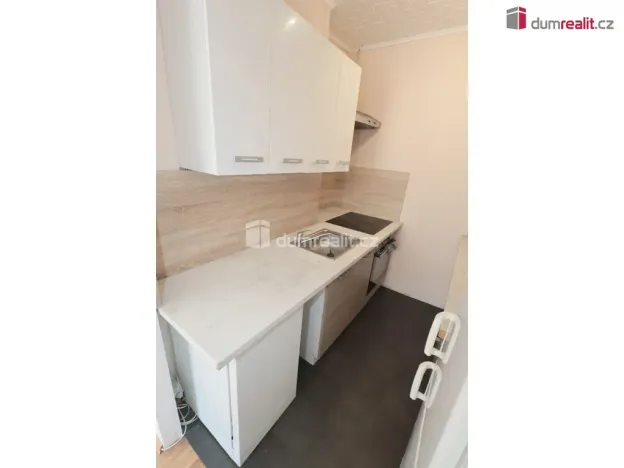 Pronájem bytu 2+kk, Praha - Letňany, Malkovského, 42 m2