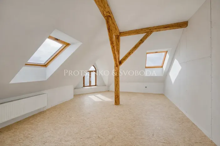 Prodej kanceláře, Mělník, Českolipská, 418 m2