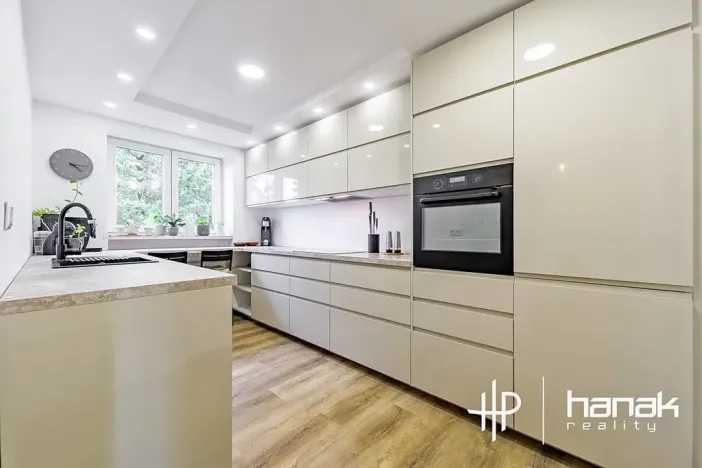 Prodej bytu 2+1, Olomouc, Albertova, 55 m2