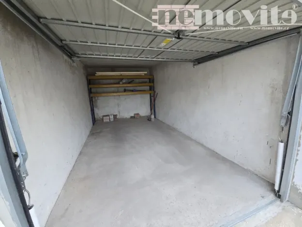 Pronájem garáže, Praha - Braník, Věkova, 15 m2