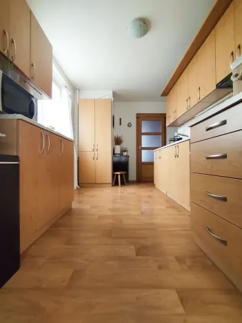 Prodej bytu 3+1, Pardubice - Polabiny, Brožíkova, 89 m2