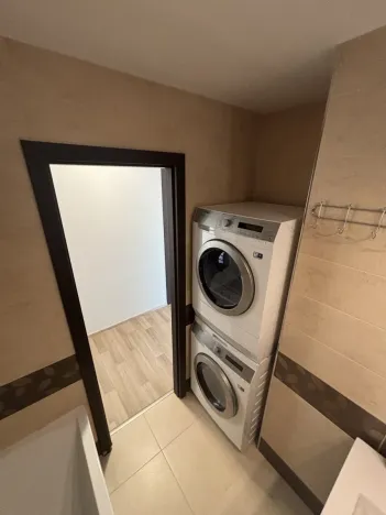 Pronájem bytu 3+kk, Pardubice, Bělehradská, 76 m2