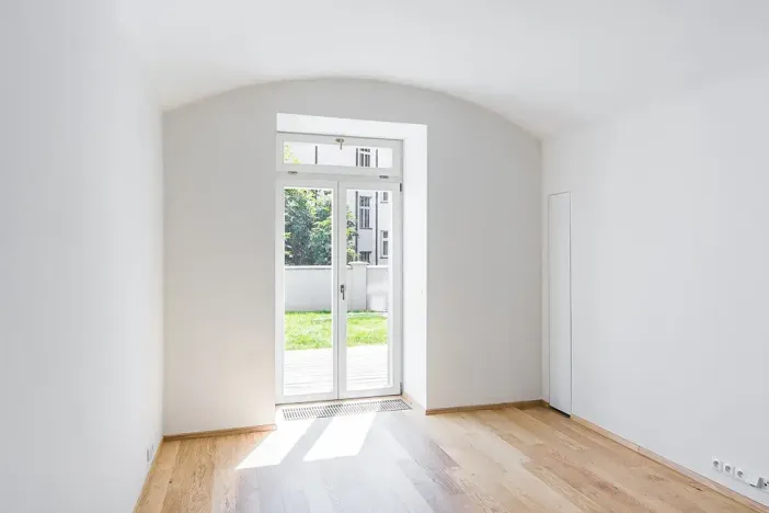 Pronájem bytu 2+kk, Praha - Vršovice, Charkovská, 49 m2